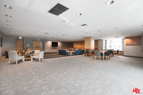 Dining room, Interior, Living room, Recessed Lighting