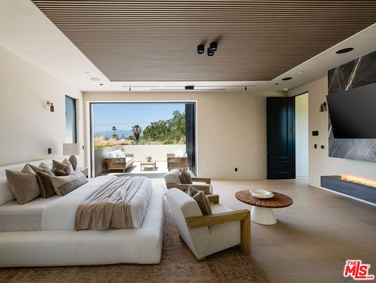 Bedroom, Fireplace, Interior, Recessed Lighting, Wood Texture Flooring