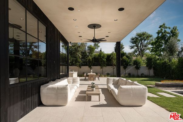 Exterior, Recessed Lighting