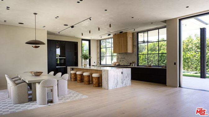 Dining room, Interior, Kitchen, Pendant Lights, Recessed Lighting, Wood Texture Flooring