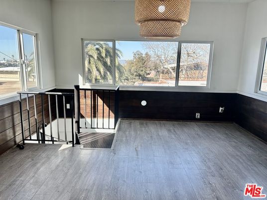 Chandelier, Interior, Recessed Lighting, Wood Texture Flooring