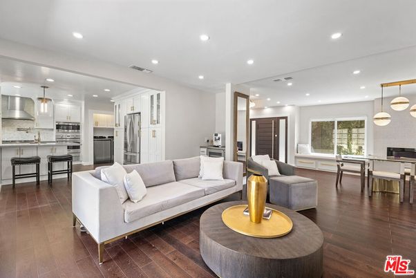 Dining room, Interior, Kitchen, Living room, Pendant Lights, Recessed Lighting, Stainless Steel Appliances, Wood Texture Flooring