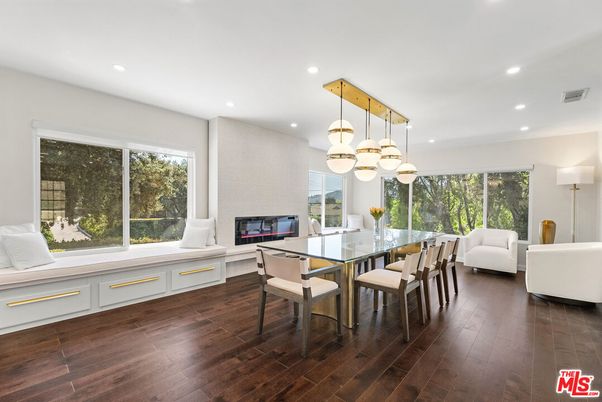 Dining room, Fireplace, Interior, Pendant Lights, Recessed Lighting, Wood Texture Flooring