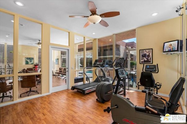 Fitness Equipment, Interior, Recessed Lighting, Wood Texture Flooring