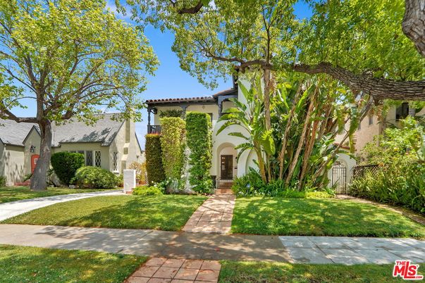 Backyard, Exterior, Facade, Spanish Mediterranean