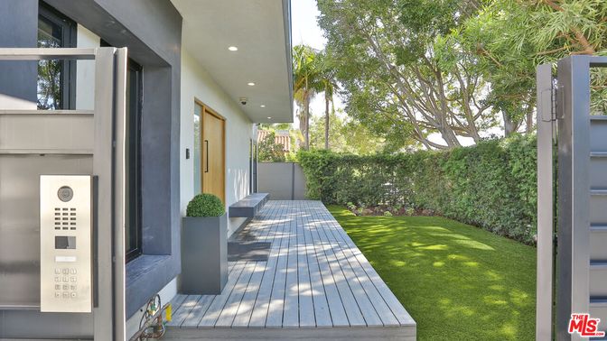 Backyard, Elevator, Exterior
