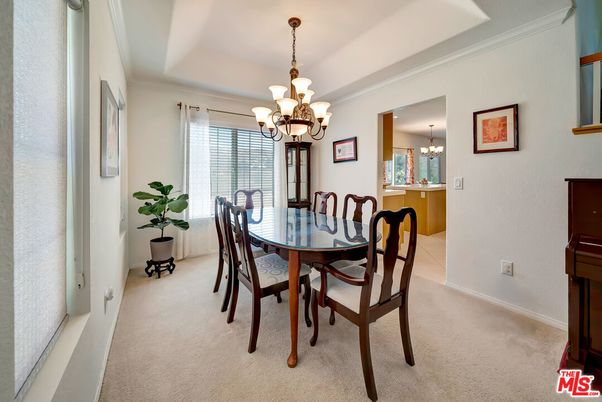 Chandelier, Dining room, Interior