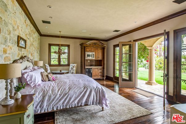 Bedroom, Interior, Pendant Lights, Recessed Lighting, Wood Texture Flooring