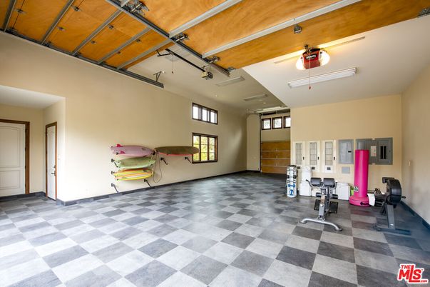 Garage, Interior