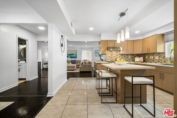 Interior, Kitchen, Living room, Pendant Lights, Recessed Lighting, Wood Texture Flooring