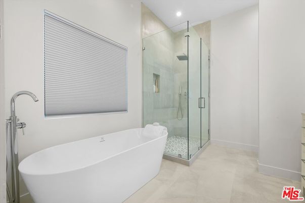 Bathroom, Free Standing Baths, Glass Shower, Interior, Recessed Lighting