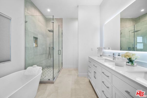 Bathroom, Dual Sink Vanities, Free Standing Baths, Glass Shower, Interior, Recessed Lighting
