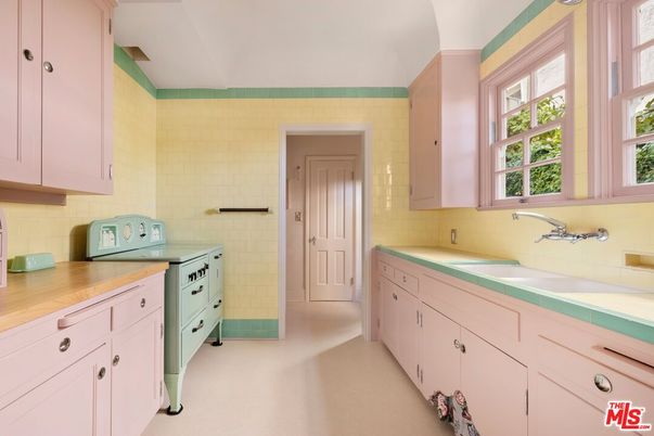 Interior, Kitchen, Tile Countertops