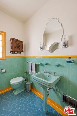 Bathroom, Interior