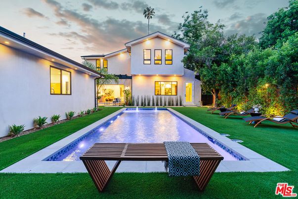 Backyard, Exterior, Pool