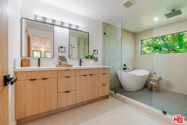 Bathroom, Dual Sink Vanities, Free Standing Baths, Glass Shower, Interior, Recessed Lighting
