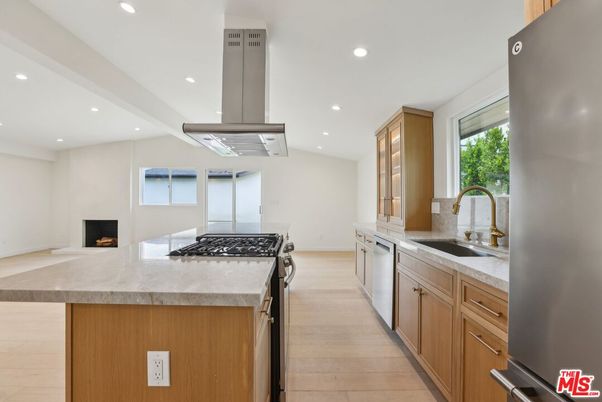 Fireplace, Interior, Kitchen, Recessed Lighting, Wood Texture Flooring