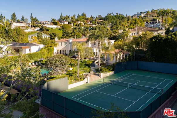 Exterior, Tennis Courts