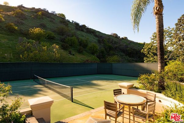 Exterior, Tennis Courts