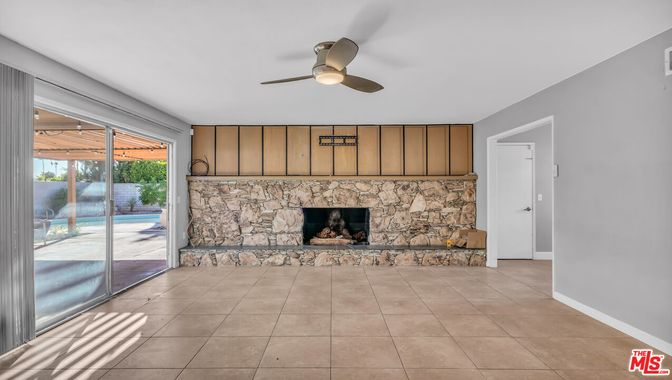 Empty room, Fireplace, Interior