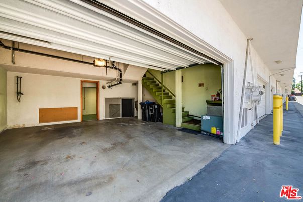 Garage, Interior