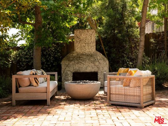 Exterior, Fireplace