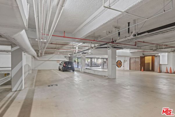 Garage, Interior