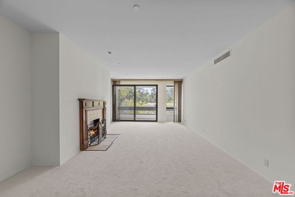 Empty room, Fireplace, Interior, Recessed Lighting
