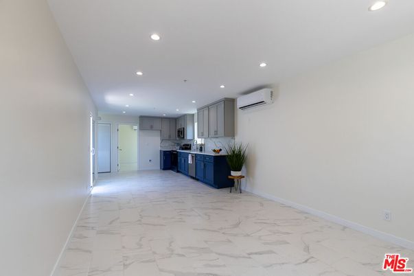 Interior, Kitchen, Marble, Recessed Lighting
