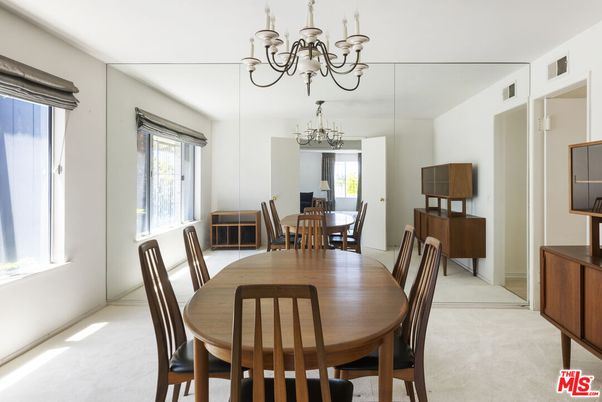 Chandelier, Dining room, Interior