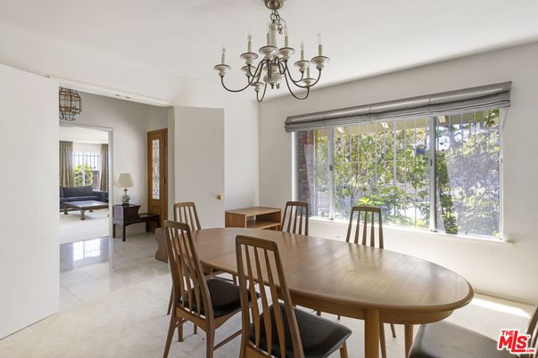 Chandelier, Dining room, Interior