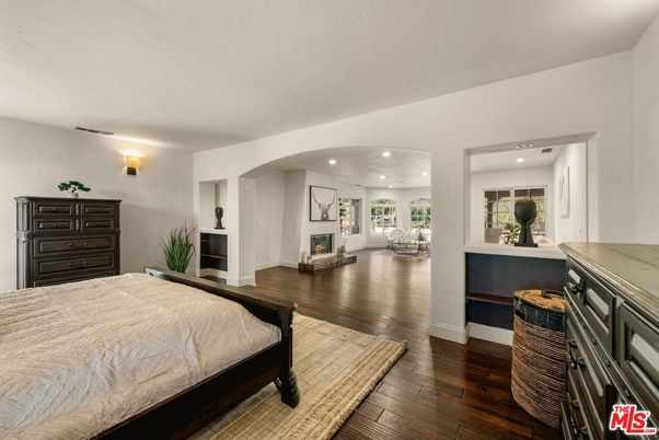 Bedroom, Fireplace, Interior, Recessed Lighting, Wood Texture Flooring