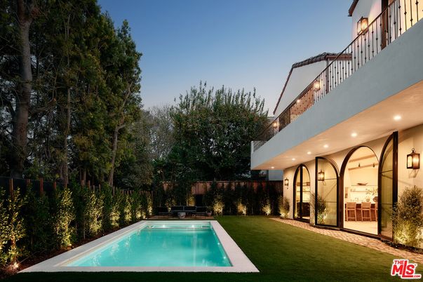 Backyard, Exterior, Pool
