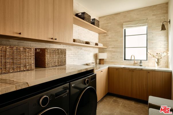 Interior, Stone Walls, Washer