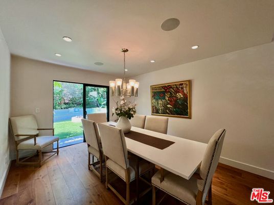 Chandelier, Dining room, Interior, Recessed Lighting, Wood Texture Flooring