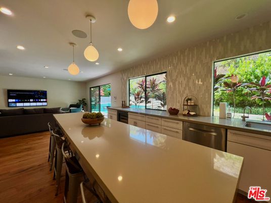 Interior, Kitchen, Living room, Pendant Lights, Recessed Lighting, Wood Texture Flooring