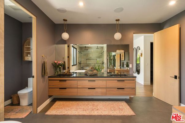 Bathroom, Glass Shower, Interior, Pendant Lights, Recessed Lighting