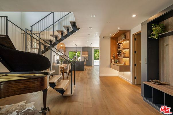 Interior, Piano, Recessed Lighting, Wood Texture Flooring