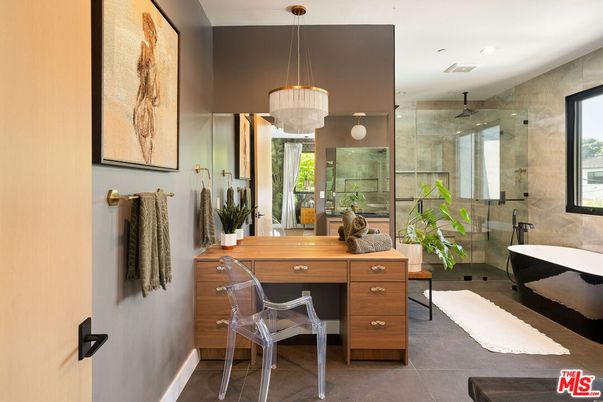 Bathroom, Free Standing Baths, Glass Shower, Interior, Pendant Lights, Recessed Lighting