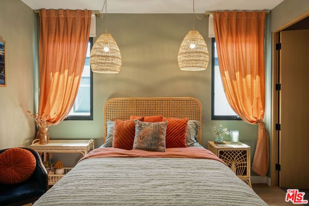 Bedroom, Interior, Pendant Lights