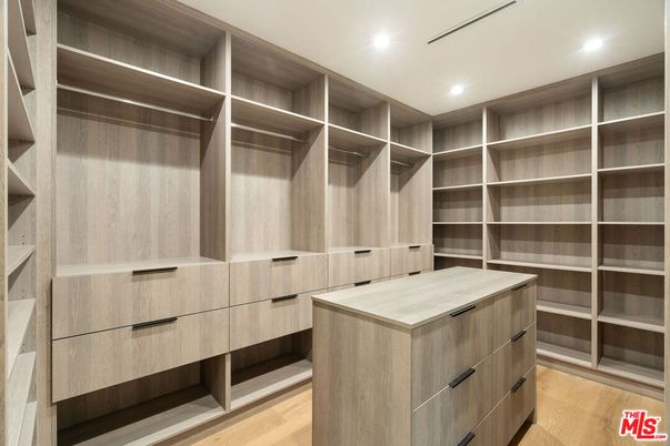 Interior, Recessed Lighting, Walk-in Closets, Wood Texture Flooring