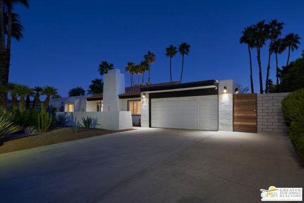 Attached, Exterior, Facade, Modern