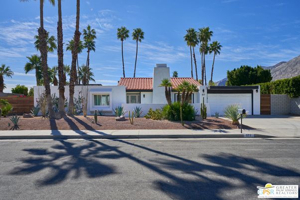 Attached, Exterior, Facade, Spanish Mediterranean