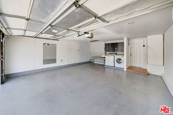 Garage, Interior, Washer