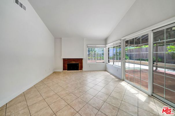 Empty room, Fireplace, Interior
