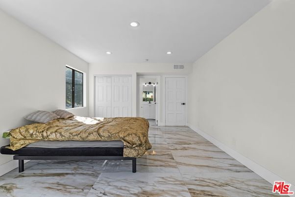 Bedroom, Interior, Marble, Recessed Lighting