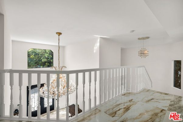 Chandelier, Interior, Pendant Lights