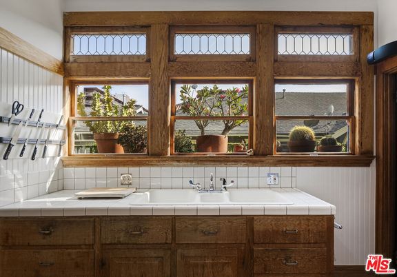 Bathroom, Interior, Tile Countertops