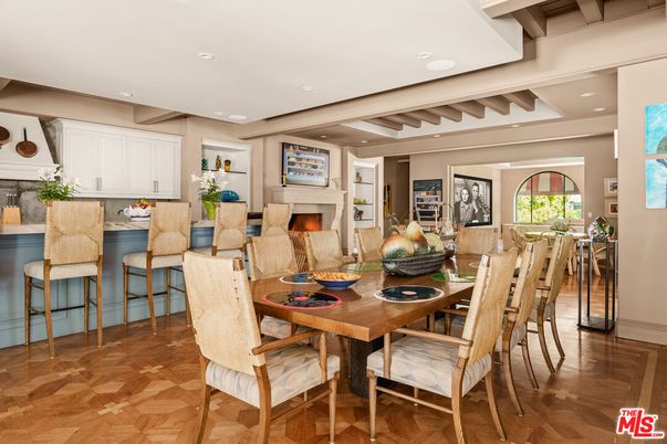 Dining room, Fireplace, Interior, Recessed Lighting, Wood Texture Flooring