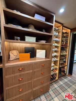 Interior, Recessed Lighting, Walk-in Closets